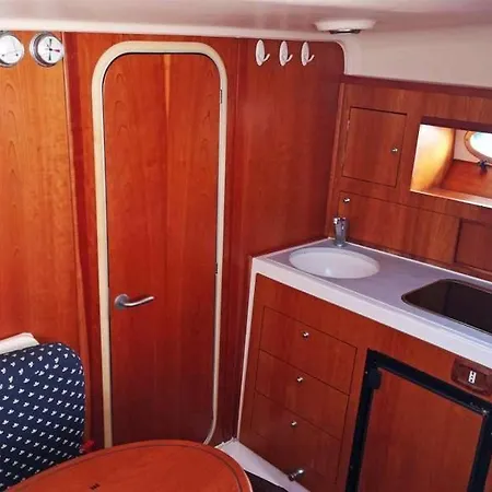 Palermo Boat Experience Botel Isola delle Femmine