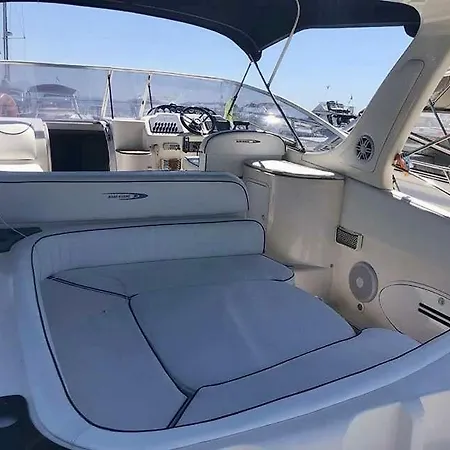 ספינת מלון Palermo Boat Experience